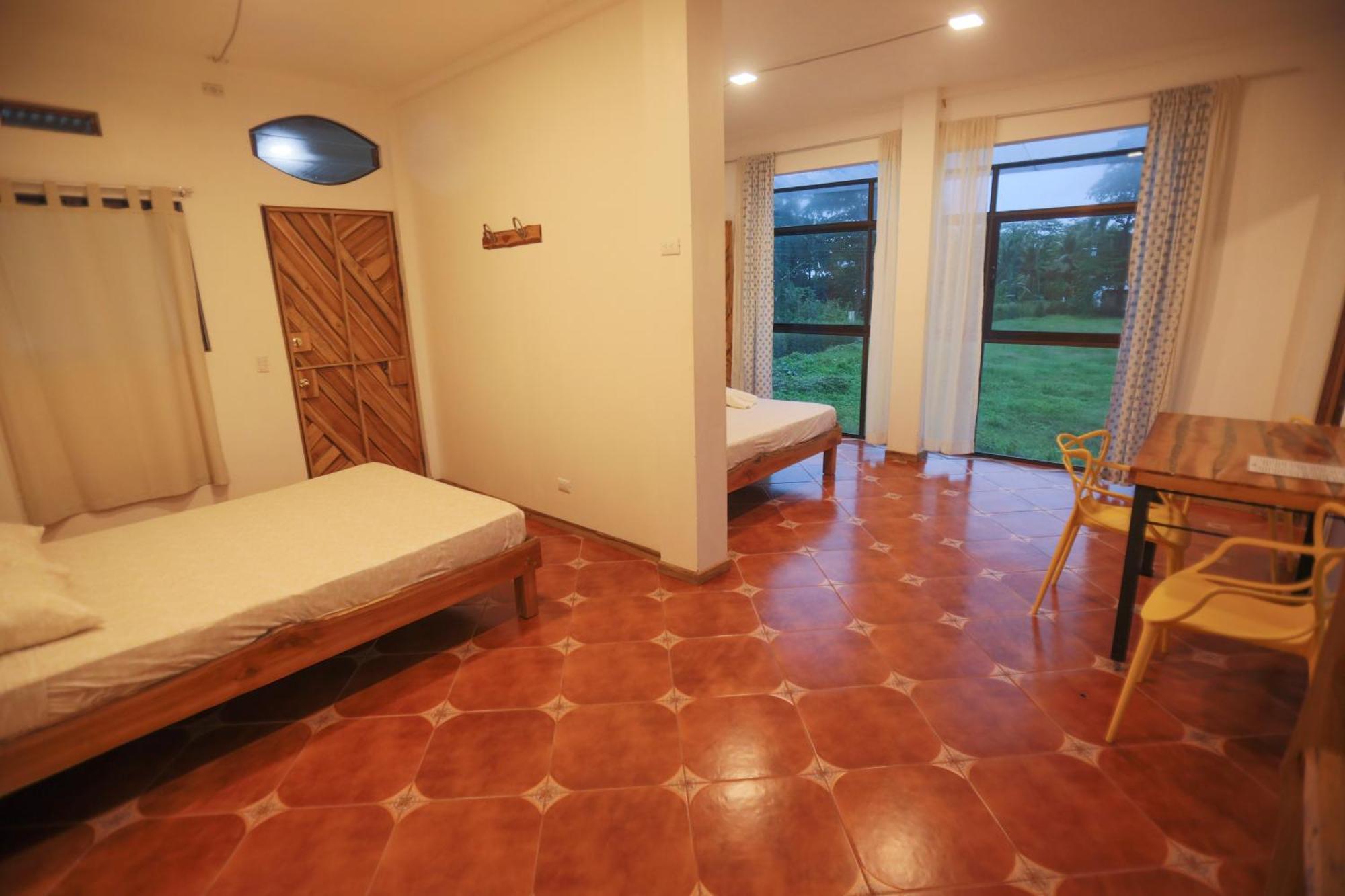 Hotel Pura Natura Beachfront Тортугеро Екстериор снимка