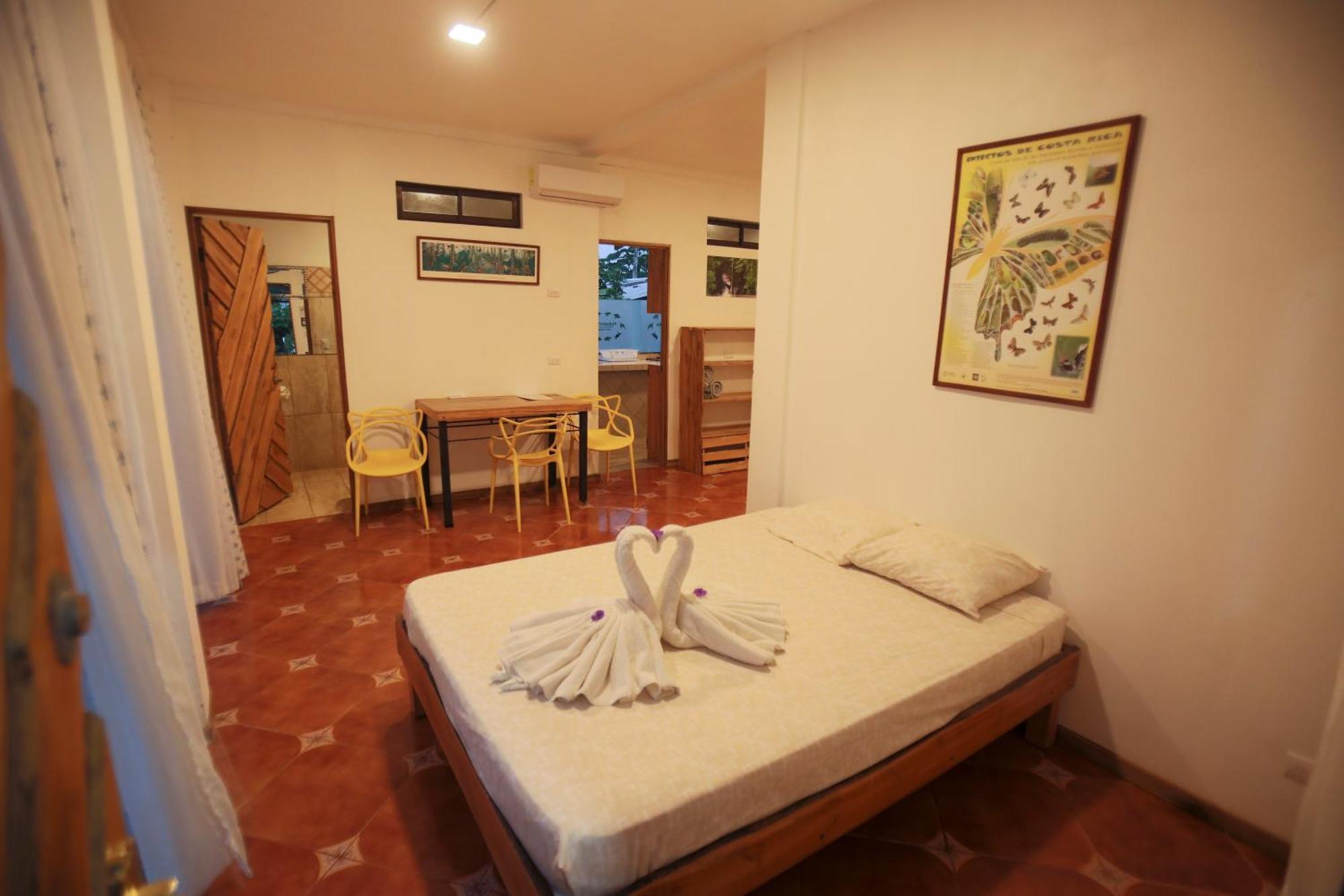 Hotel Pura Natura Beachfront Тортугеро Екстериор снимка